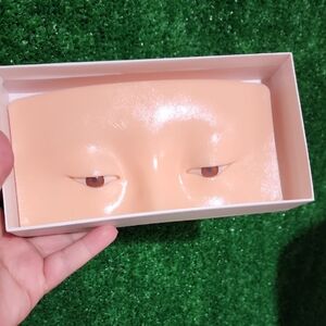 Realistic Practice Eyelid Model
